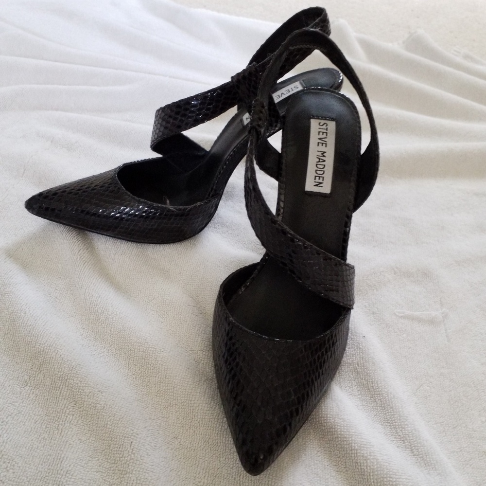 Steve Madden Strappy Pumps